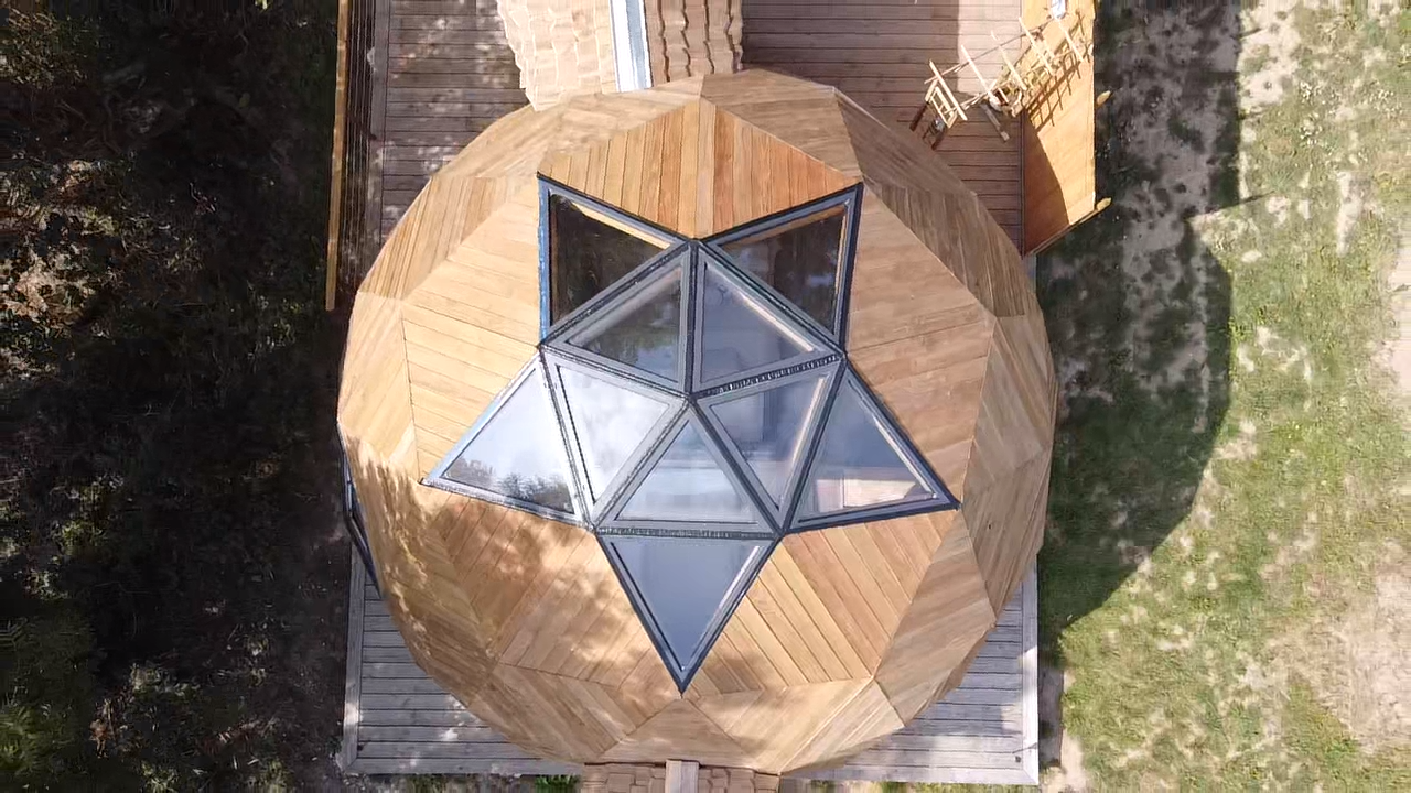 Vue aérienne du puits de lumière en étoile du dôme